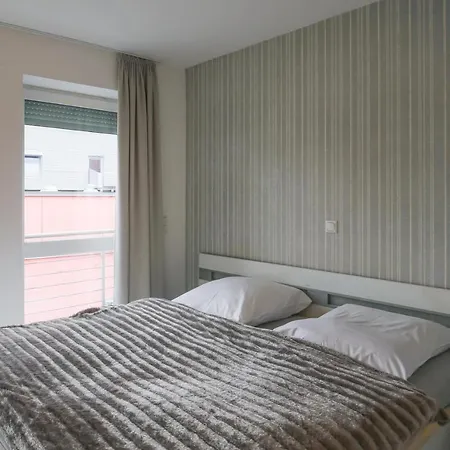Stadtflair Mit Mini-penthouse 펜션 *