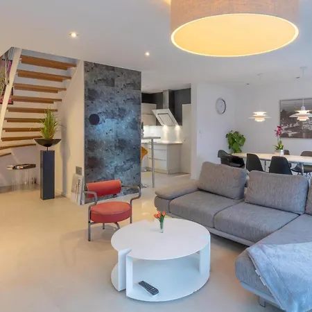 펜션 Stadtflair Mit Mini-penthouse 후줌